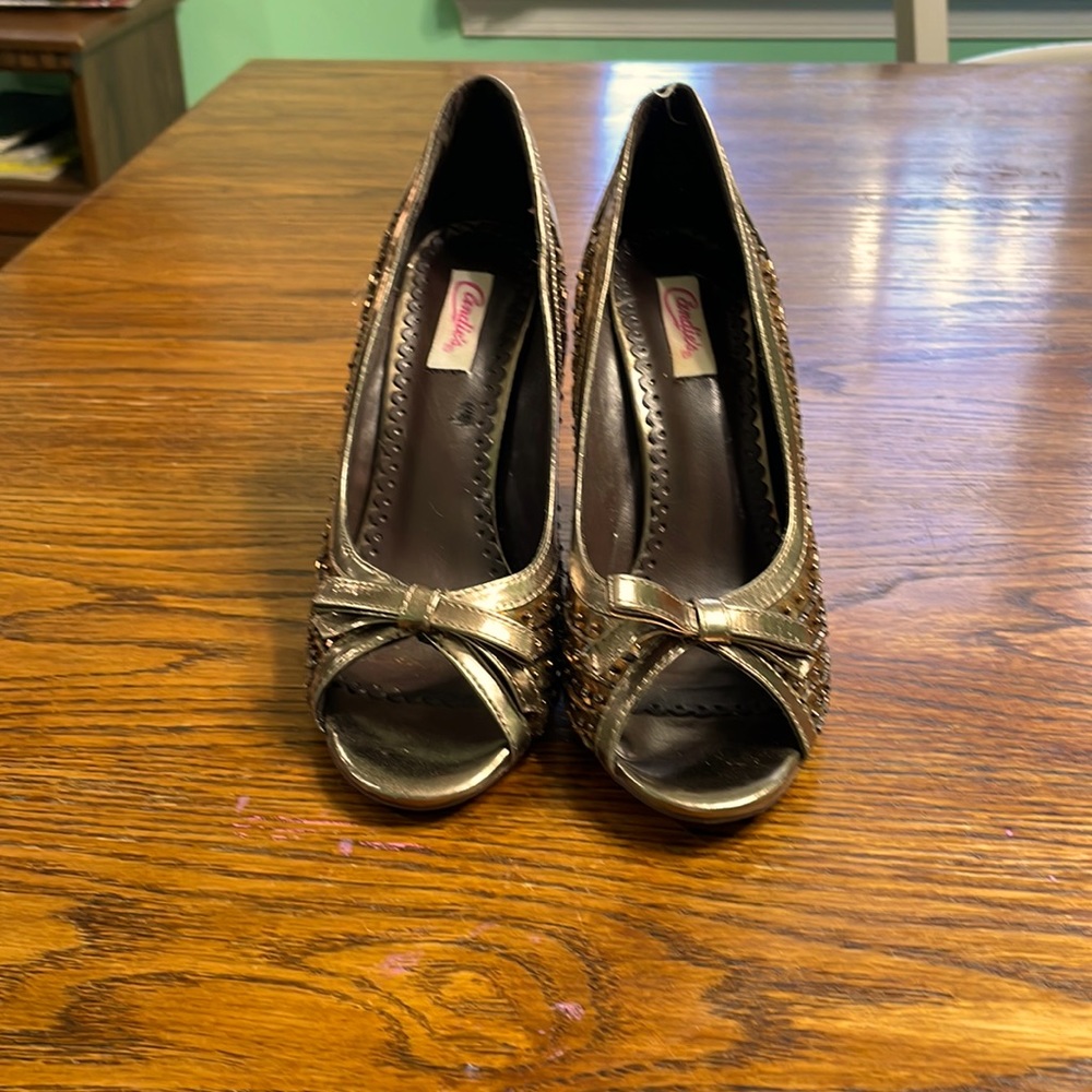Candies bronze dress heels